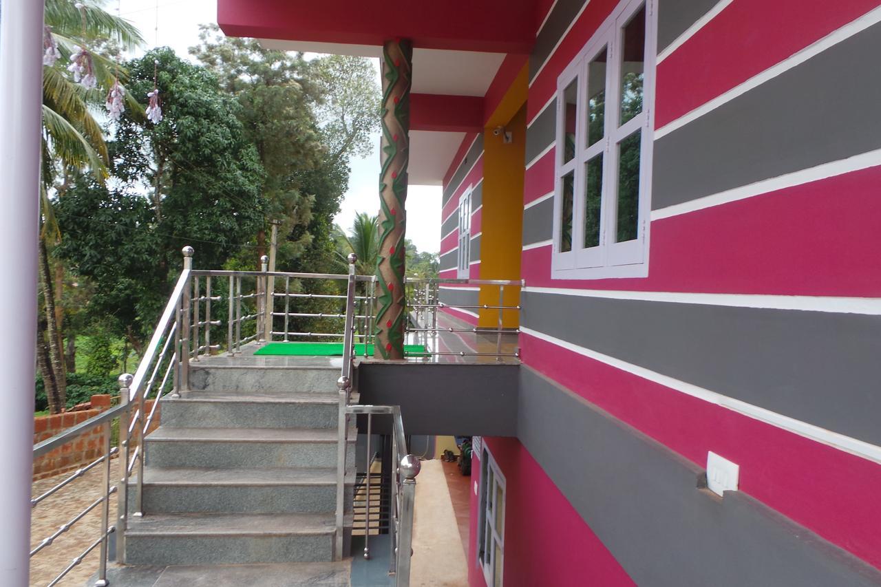 Iroomz Sri Vinayaka Comfort Viradzspet Kültér fotó